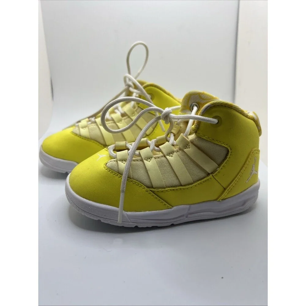 Nike Jordan Max Aura 'Dynamic Yellow' US SIZE 7C AQ9250-701 Shoes Citron EUC